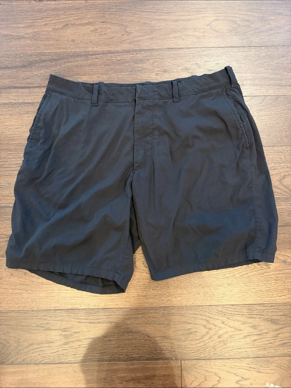 J. Crew Black Athleisure Stretch Shorts in Size 36 with 9” Inseam - C10-053